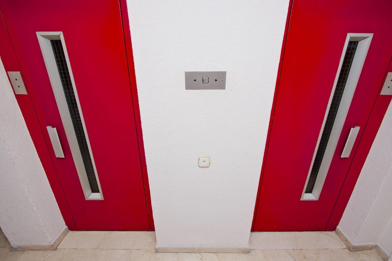 Barcelona City North Hostal Eksteriør billede