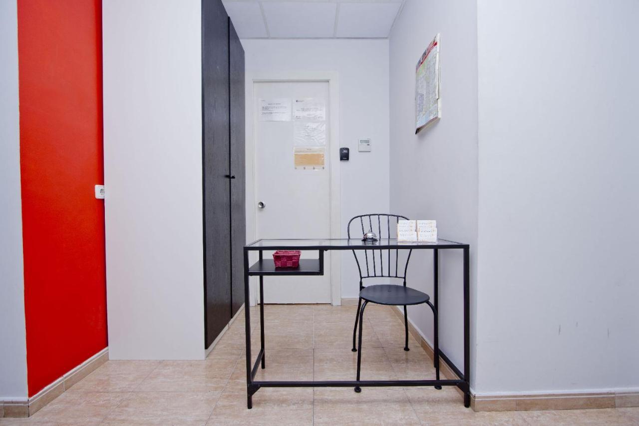 Barcelona City North Hostal Eksteriør billede